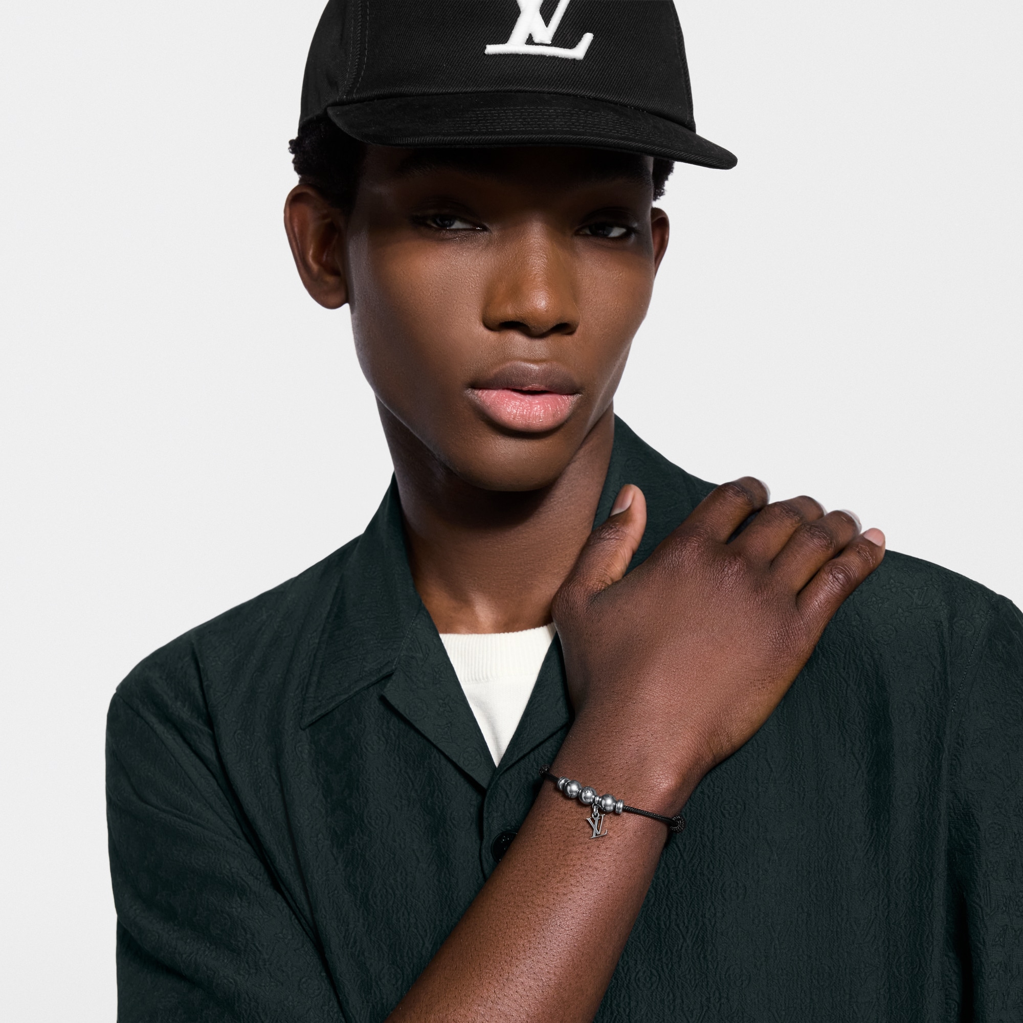 Black Bracelets Fashion Jewelry | LOUIS VUITTON